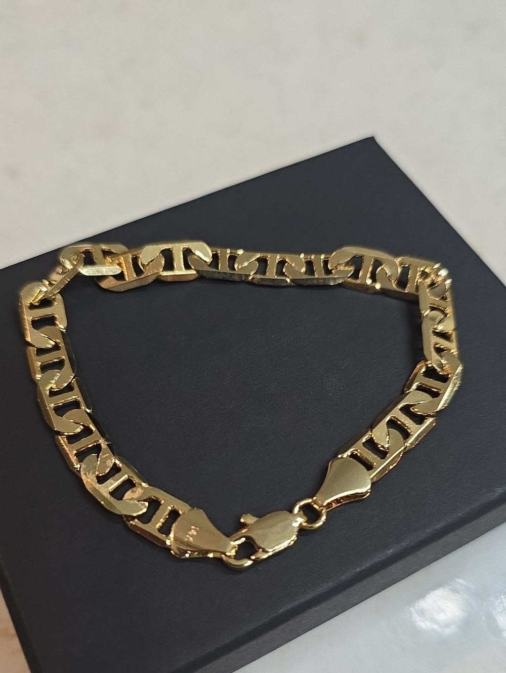 Gold Mariner  Link Chain Bracelet